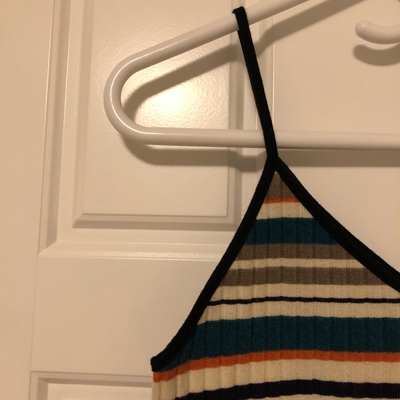 V-neck Striped Top 🌺 - Picture 3 of 6